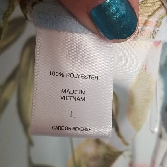 Floral Blouse, Spring 🌷 - Picture 4 of 5